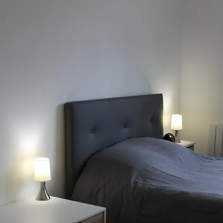 T2 Lumineux En Centre-ville De La Roche-posay, Proche Thermes, Avec Wi-fi, Lave-vaisselle Et Lave-linge - Fr-1-541-85 Daire *